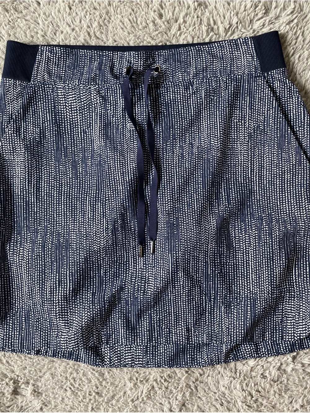ATHLETA sz 4 Blue White Batik Midtown Skort Skirt Short Athletic Tennis Golf - Picture 3 of 12